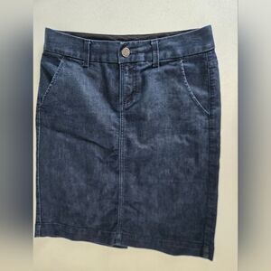 Banana Republic Size 4 Denim Skirt